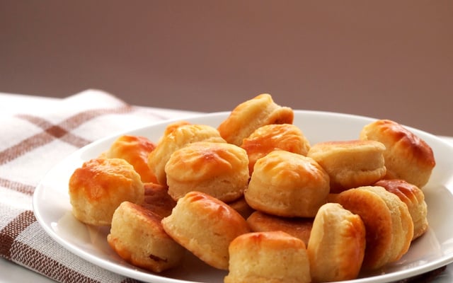 Bouchées au fromage râpé