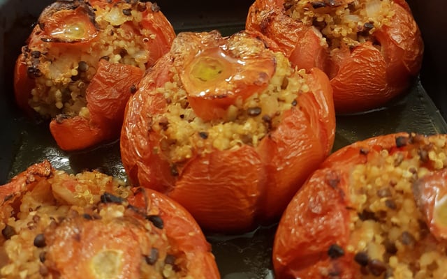 Tomates farcies au Quinoa et Lentilles