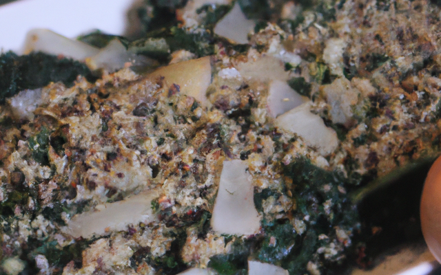 Epinards aux oignons émincés et quinoa