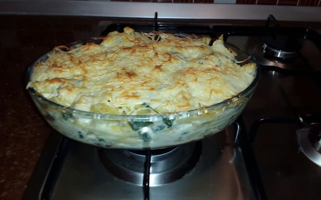 Gratin de pâtes au poulet généreux