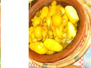 Tajine de poulet aux pommes de terre et olives vertes