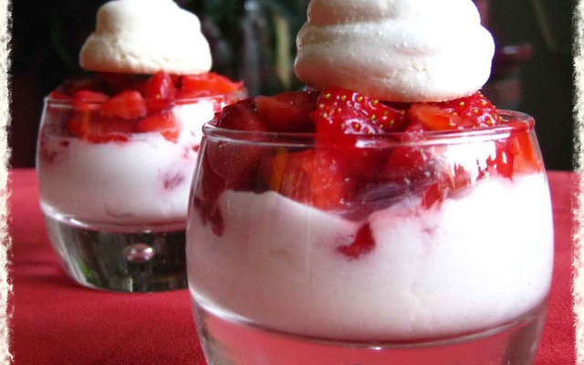 Petites verrines de saison aux fraises