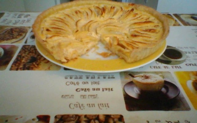 Tarte aux pommes vertes sur pâte sablée
