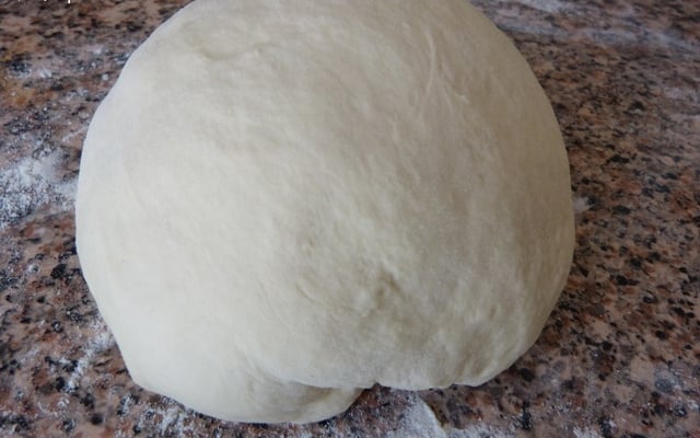 Pâte à pizza facile au robot