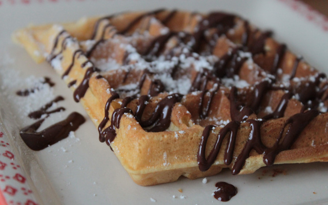 Gaufres et leur sauce au chocolat