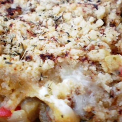 Crumble ratatouille, chèvre et épices