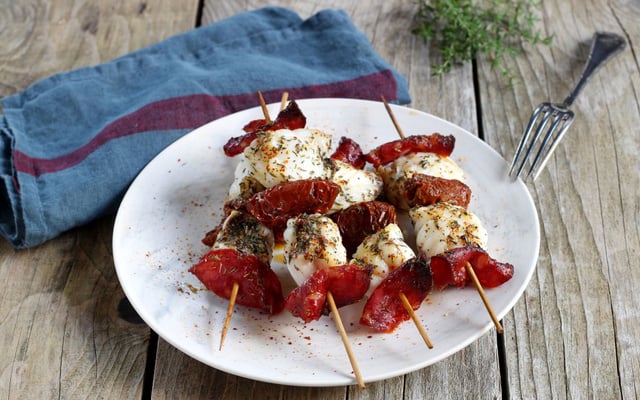 Brochettes de lotte au chorizo et tomates séchées