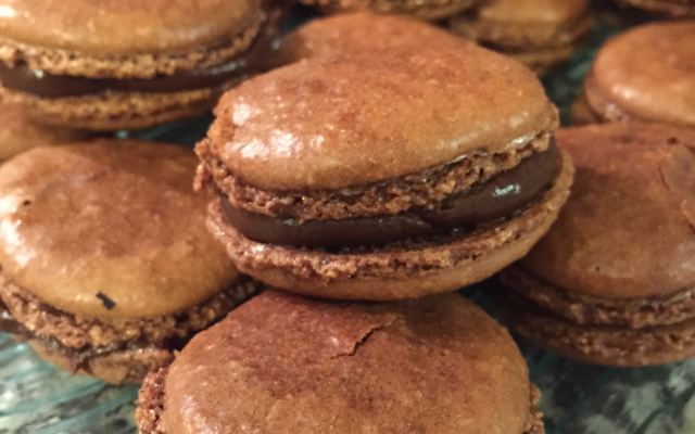 Macarons lisses chocolat