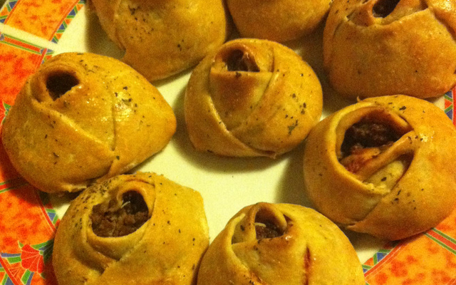 Roses fourrées, bouchées au bœuf