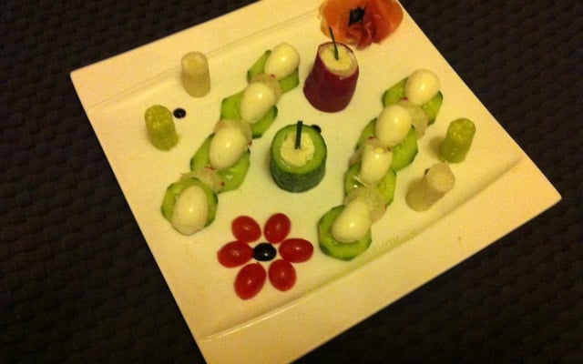 Entrée en rouge et vert