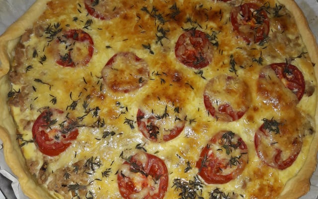 Tarte au thon et aux tomates simple