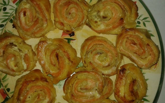 Roulés feuilletés au saumon fumé