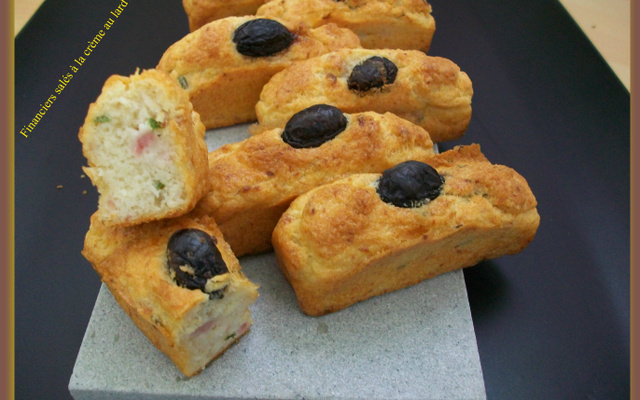 Financiers salés à la crème au lard fumé