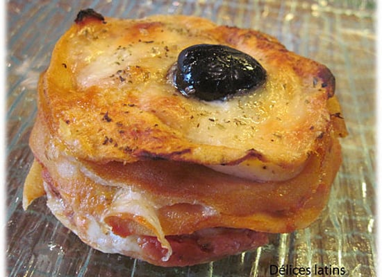 Millefeuille de crêpes tomates et mozzarella