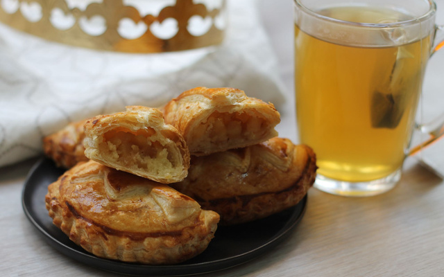 Mini chaussons des rois aux pommes caramélisées