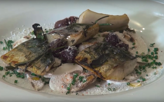 Maquereau grillé aux herbes et aux champignons