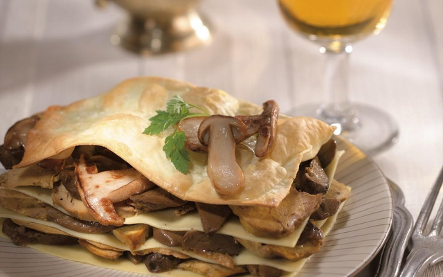 Lasagnes de foie gras de canard lafitte aux cèpes