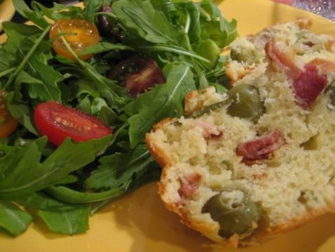 Cake aux olives et au lard