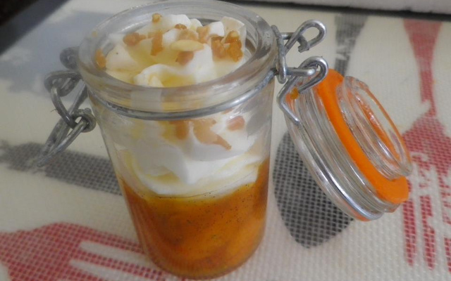 Abricots caramélisés, chantilly et nougat