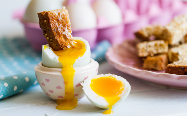 Œufs à la coque, rapide et délicieux