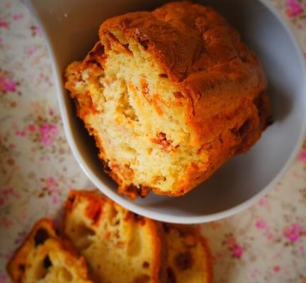 Cake tomates séchées, mozzarella & jambon de parme