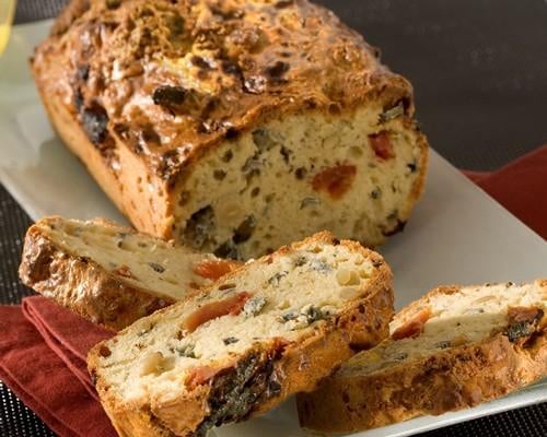 Cake au Saint Agur aux tomates séchées
