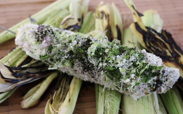 Epis de maïs à la Mexicaine ou Elotes