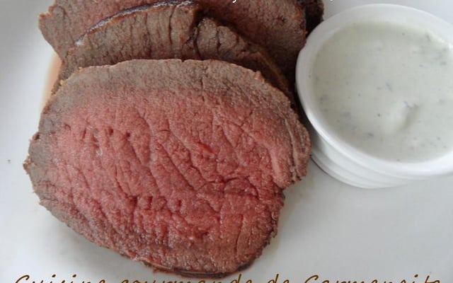 Rôti de rosbeef Charolais à la sauce au Roquefort