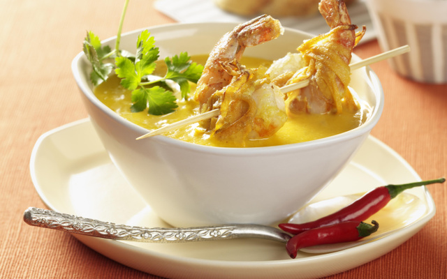 Soupe de patates douces de Caroline du Nord  Covington au gingembre et crevettes géantes