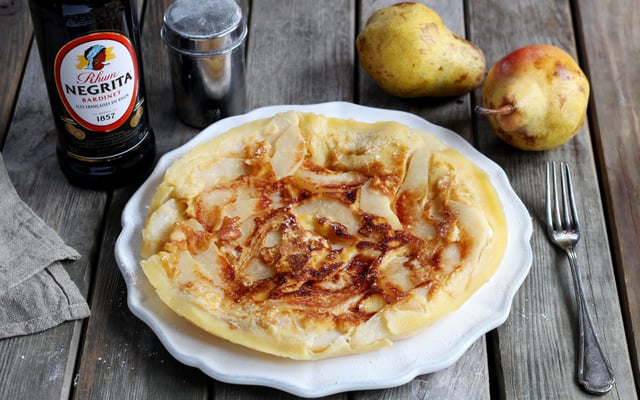 Crêpe épaisse au rhum et aux poires