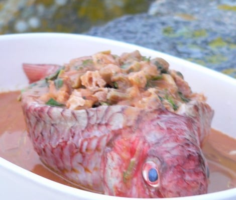 Rouget farci aux blettes, jus bouillabaisse