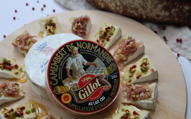 Canapés de camembert