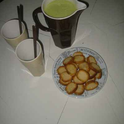 Velouté de courgette et sa crème de fromage