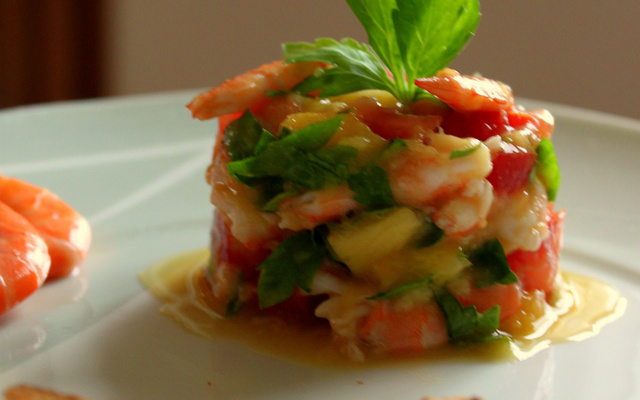 Salade de crevettte, mangue et tomate