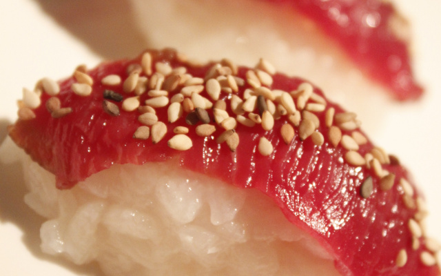 Sushis au bœuf mariné