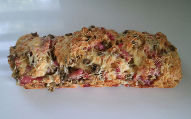 Cake aux olives et lardons