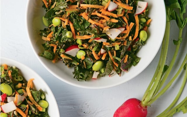 Salade de riz sauvage aux légumes