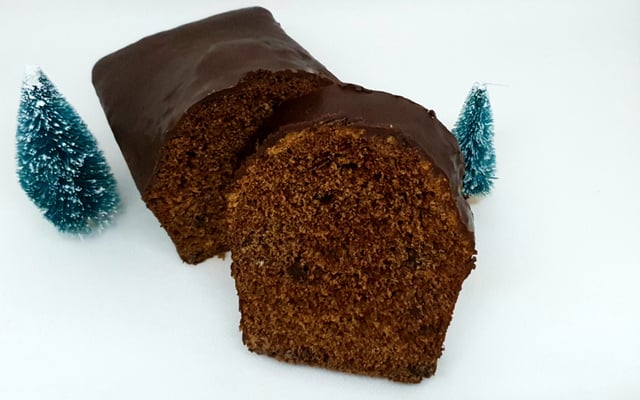 Pain d'épices nappé au chocolat