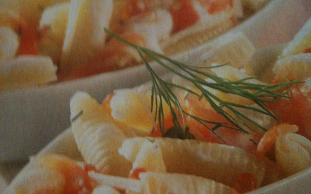 Salade de pâtes au saumon fumé et estragon