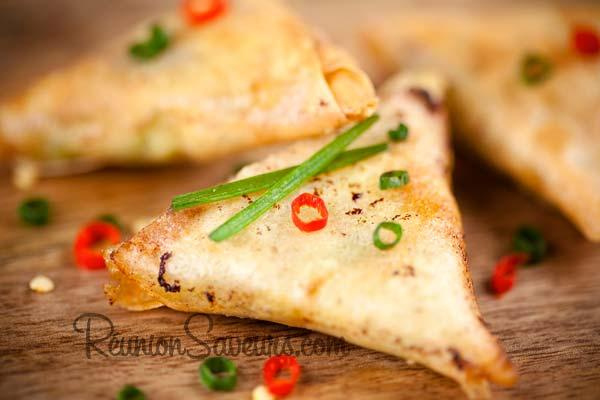 Samoussa au poulet - Recette réunionnaise