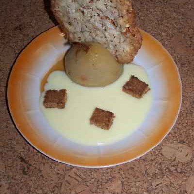 Poire au vin blanc et son croustillant à l'orange
