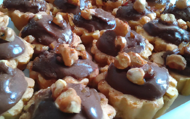 Petits gâteaux chocolat noisettes