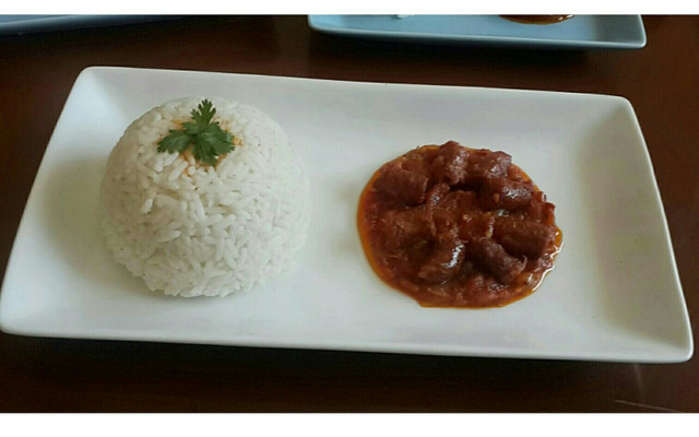 Rougail saucisse : la recette traditionnelle