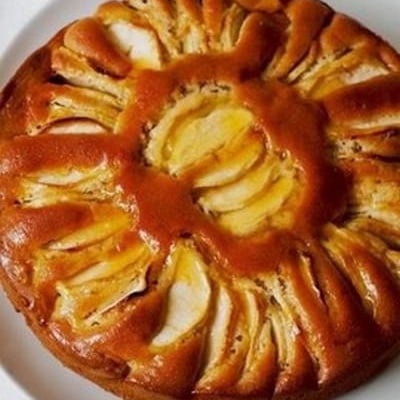 Gâteau aux pommes facile et bon marché 