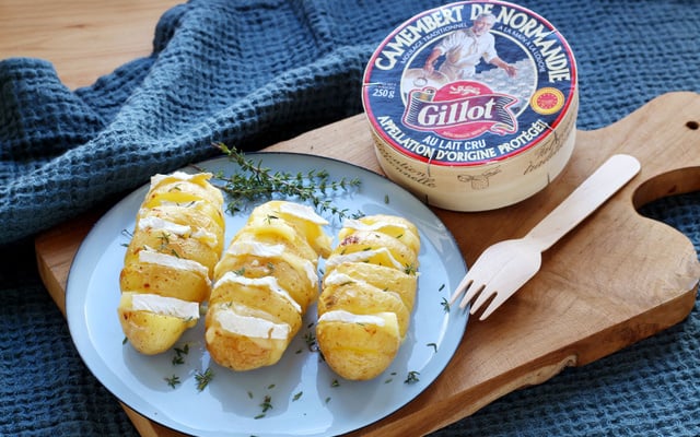 Pommes de terre à la suédoise farcies au camembert