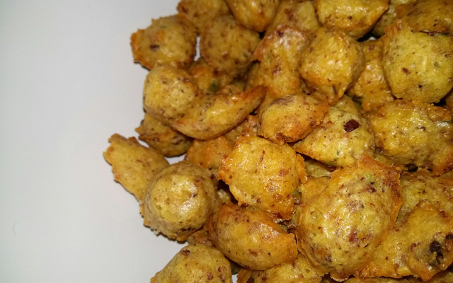 Petites madeleines salées jambon-pistache