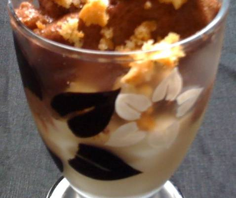 Îles flottantes roses au chocolat