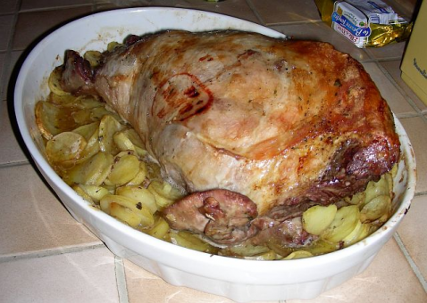 Gigot d'agneau boulanger