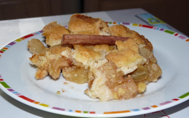 Crumble aux pommes  poires raisins