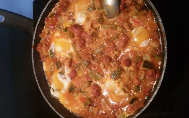 Chakchouka aux poivrons et merguez